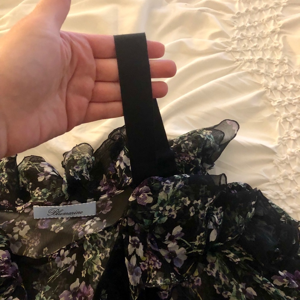 Black Blumarine cold shoulder shirt. Size 6. NWOT. - Picture 4 of 7